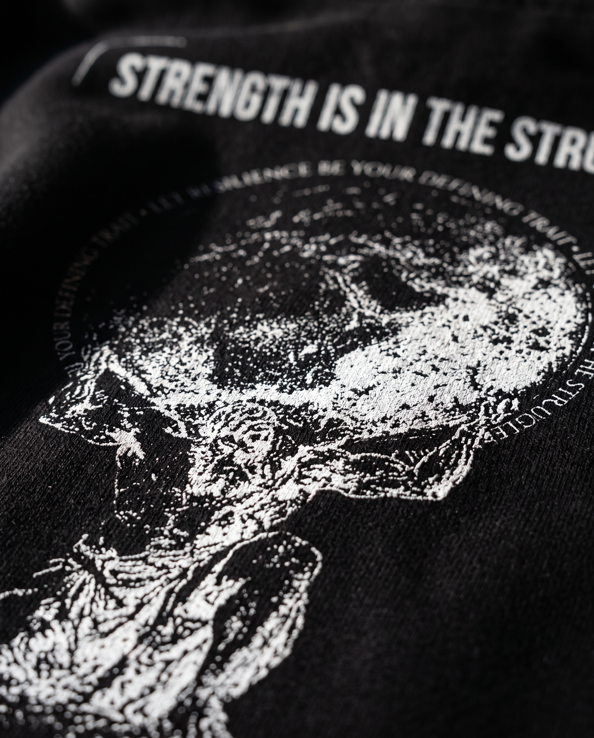 "World on your shoulders" Black Eco Hoodie · 100% Organic Cotton