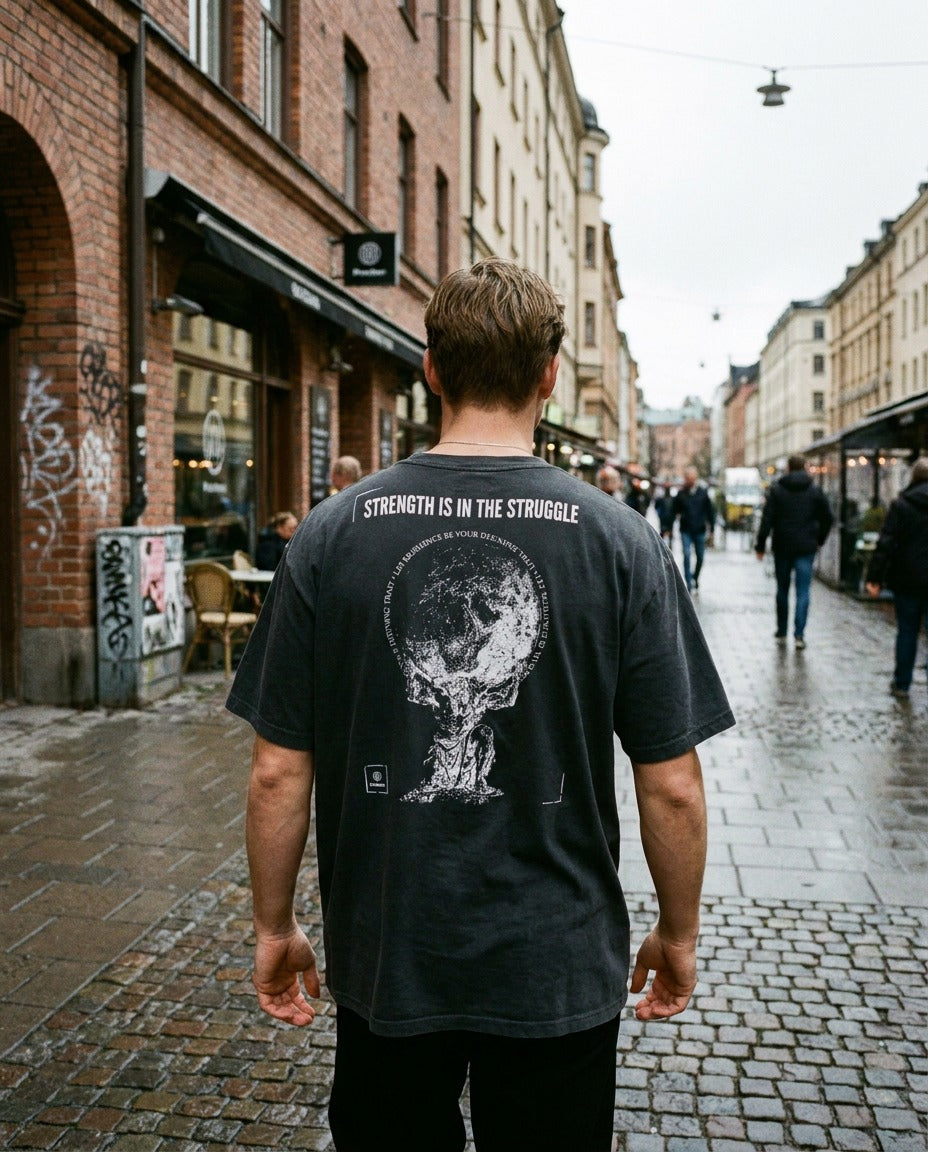 "World On Your Shoulders" Oversized T-shirt Faded Black (100% Cotton)